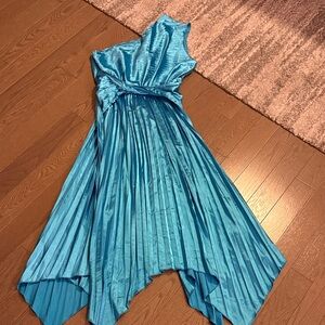 Elegant Blue Pleated Dress